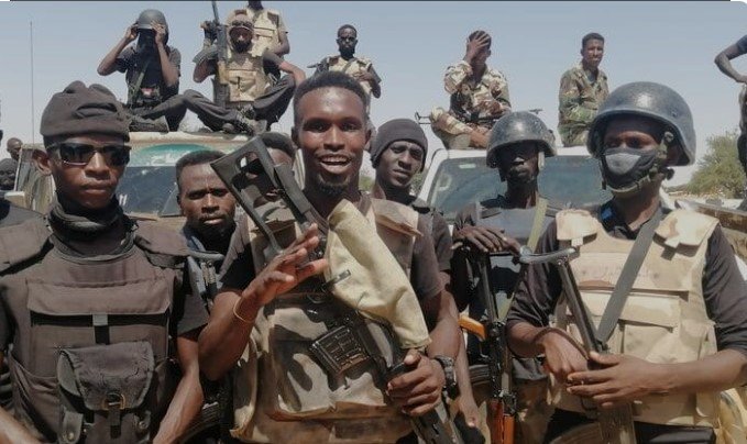 عناصر الفرقة السادسة مشاة بالفاشر